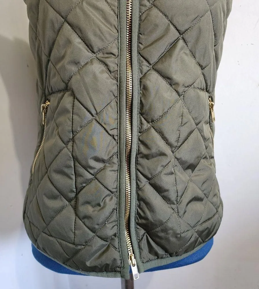 Old Navy Olive Green Quilted Vest - Image 3