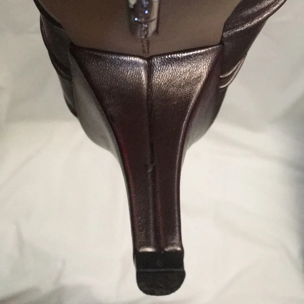 FINAL MARKDOWN Ladies’ Vince Camuto Peep-toe Steel VC-ARA Pumps (9-1/2B) - Image 8