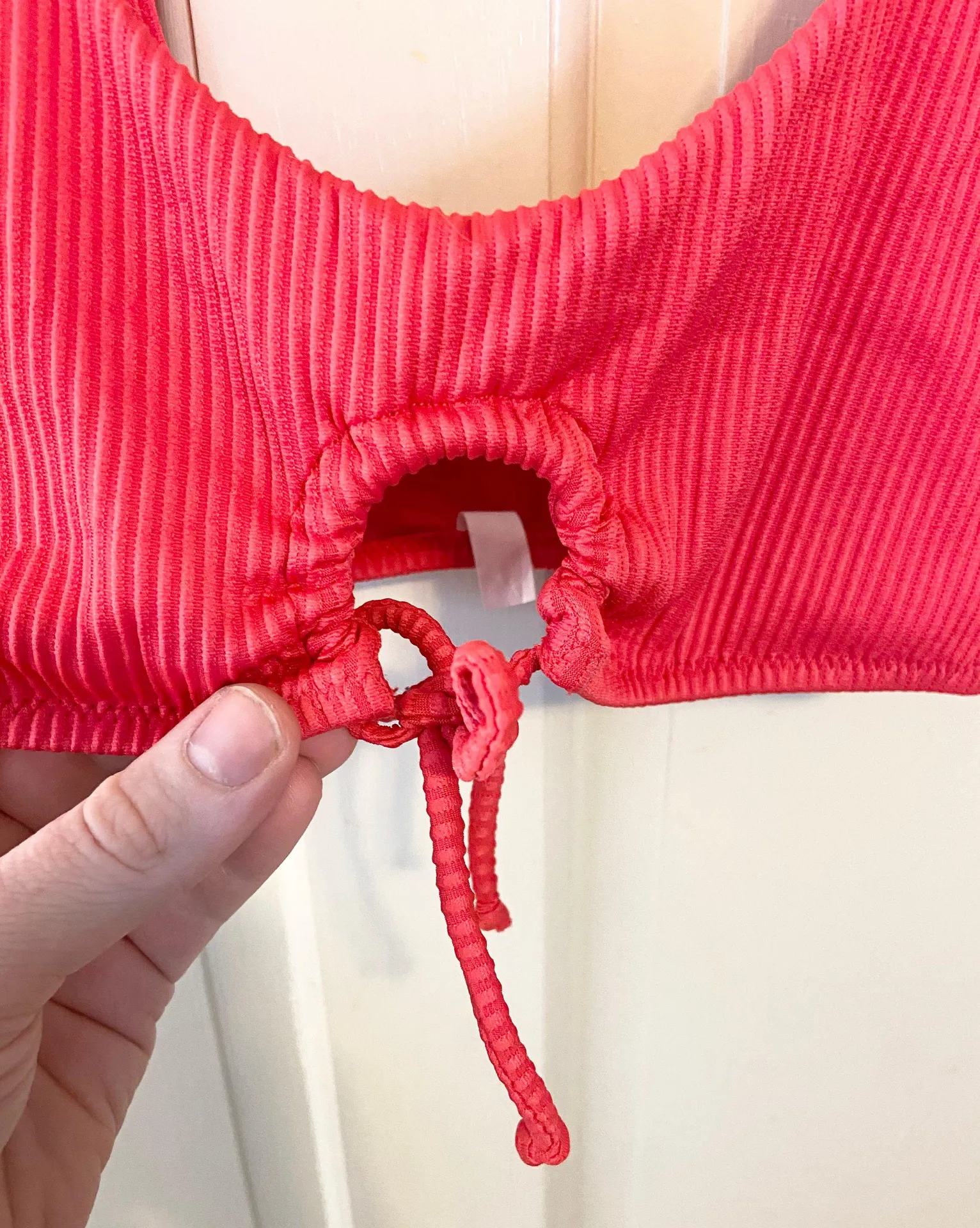 NWOT  trendy cut out red strappy bikini top - Image 3