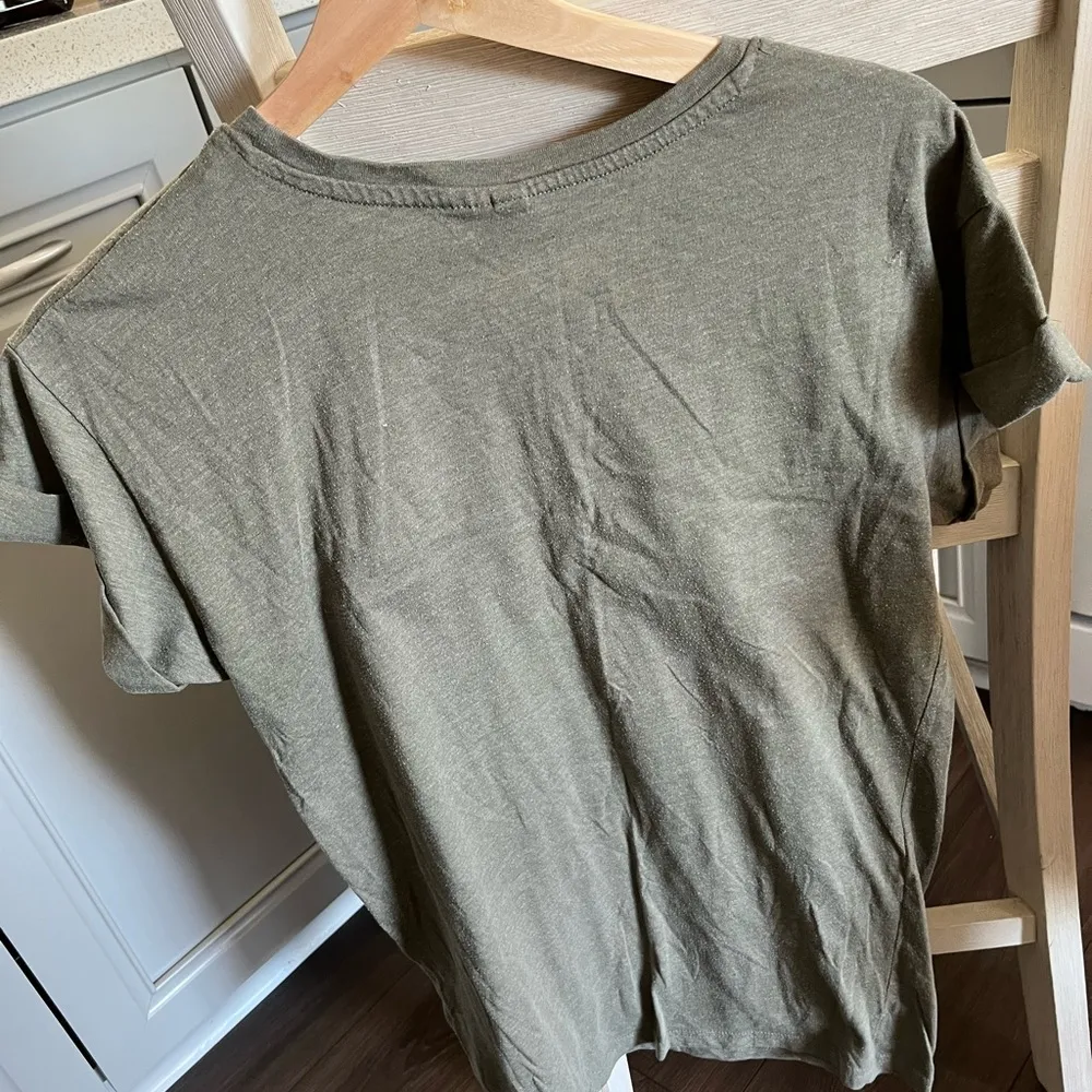 H&M blouse gentle used. - Image 2