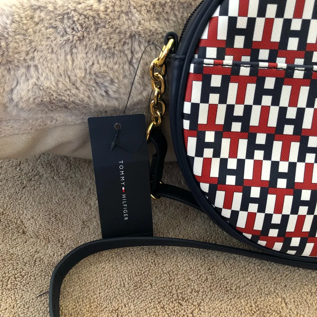 Round Tommy Hilfiger crossbody purse. 8”x8”. New with tags. - Image 3