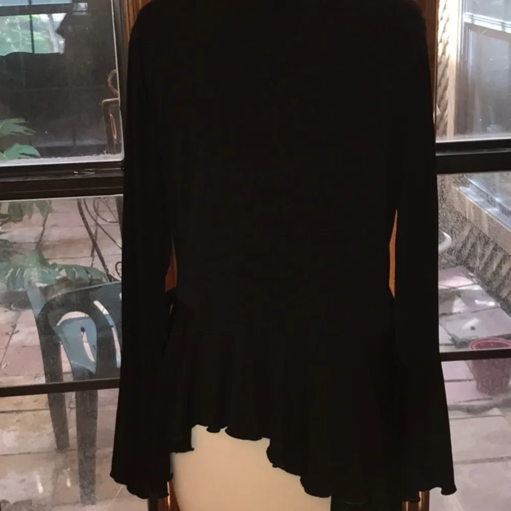 Peplum w/flared sleeves - Image 6