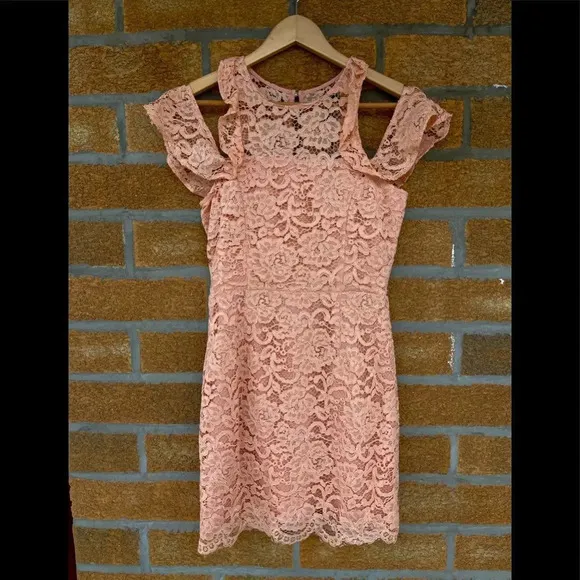 NBD Peach Allover Lace Cold Shoulder Dress small - Image 2