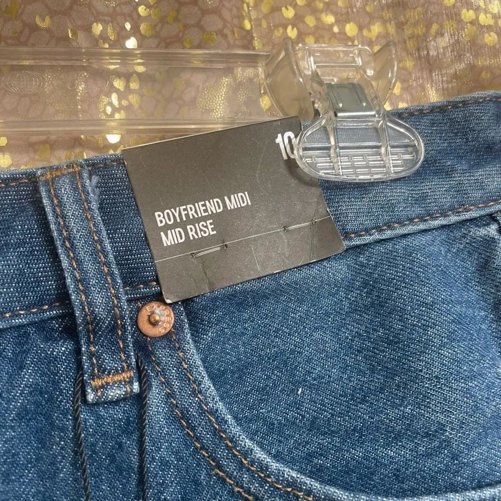 Express Dark Wash Mid Rise Covered Button Fly Boyfriend Jean Shorts 10 NWT - Image 3