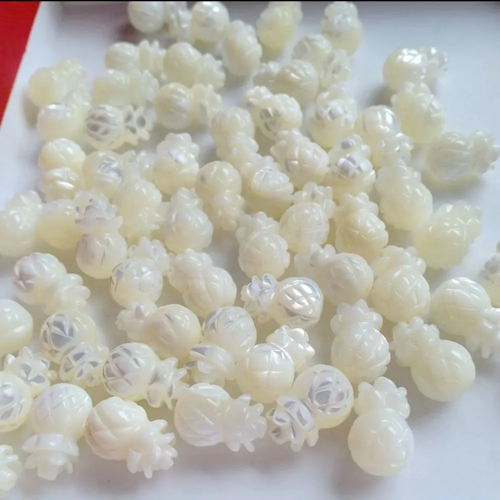 Handmade Pikake Mother of Pearl Pakalana Floral Pineapple Beaded Bracelet - Image 4