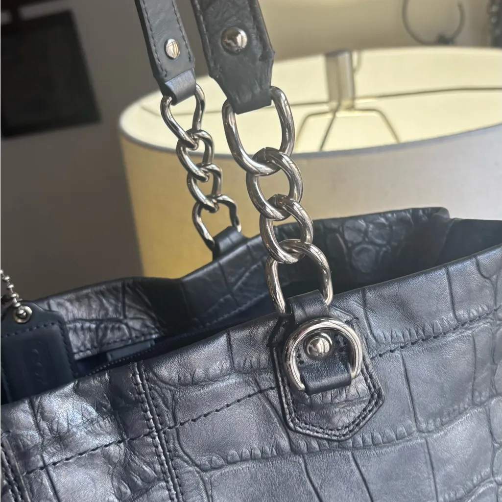 AUTHENTIC Coach 1941  Croc-Embossed Leather zip Tote - Image 4