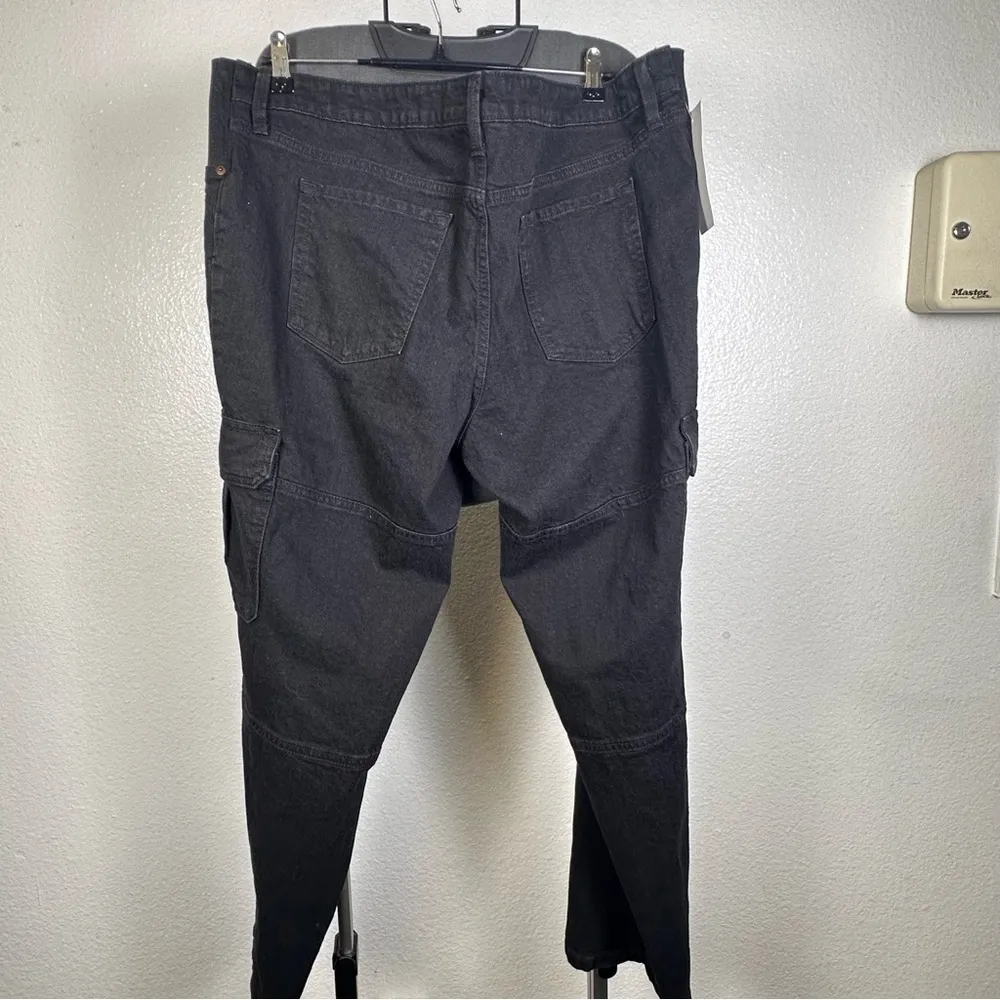 Isabel Maternity by Ingrid & Isabel | Black Maternity 90s Straight Cargo Jeans Size undefined - Image 3