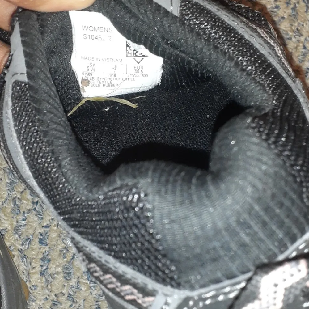 Saucony Shoes SIZE 9 - Image 4