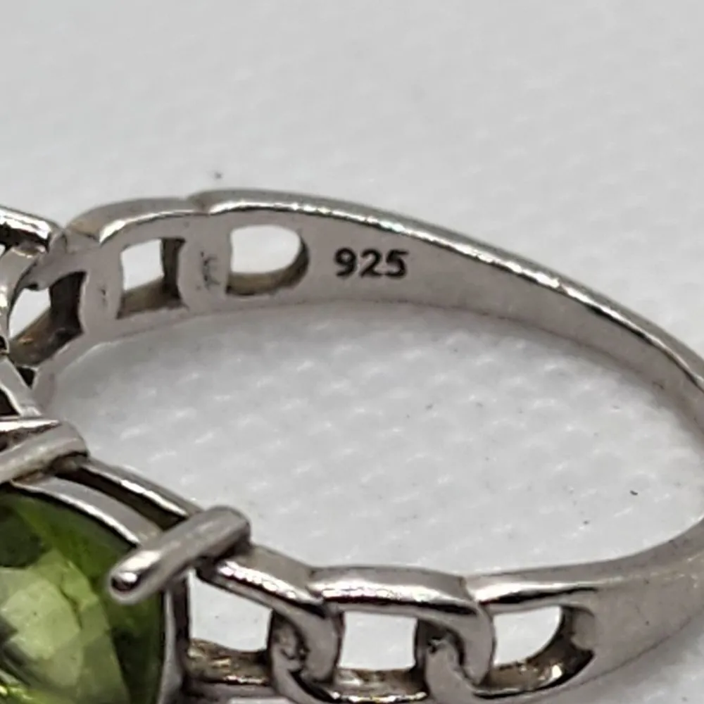 Sterling Silver, Peridot, & Clear Cubic Zirconia Ring (8.5) Green - Image 6