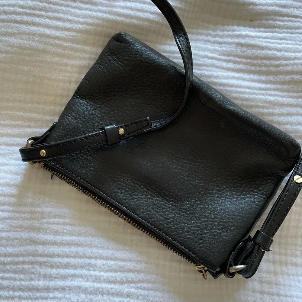 Tahari Black Leather Crossbody Bag - Image 9