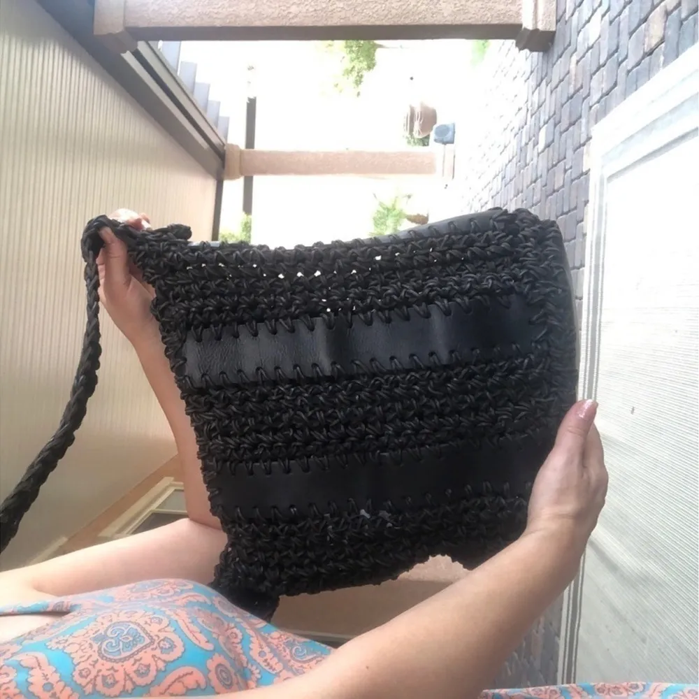 Artisan Vintage 1980s leather crossbody bag unisex handmade one of a kind, black - Image 4