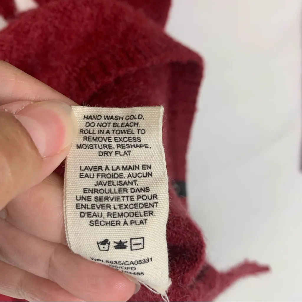 Woolrich Women's small wool blend knit soft Red Nordic Sweater snow geo print - Image 9