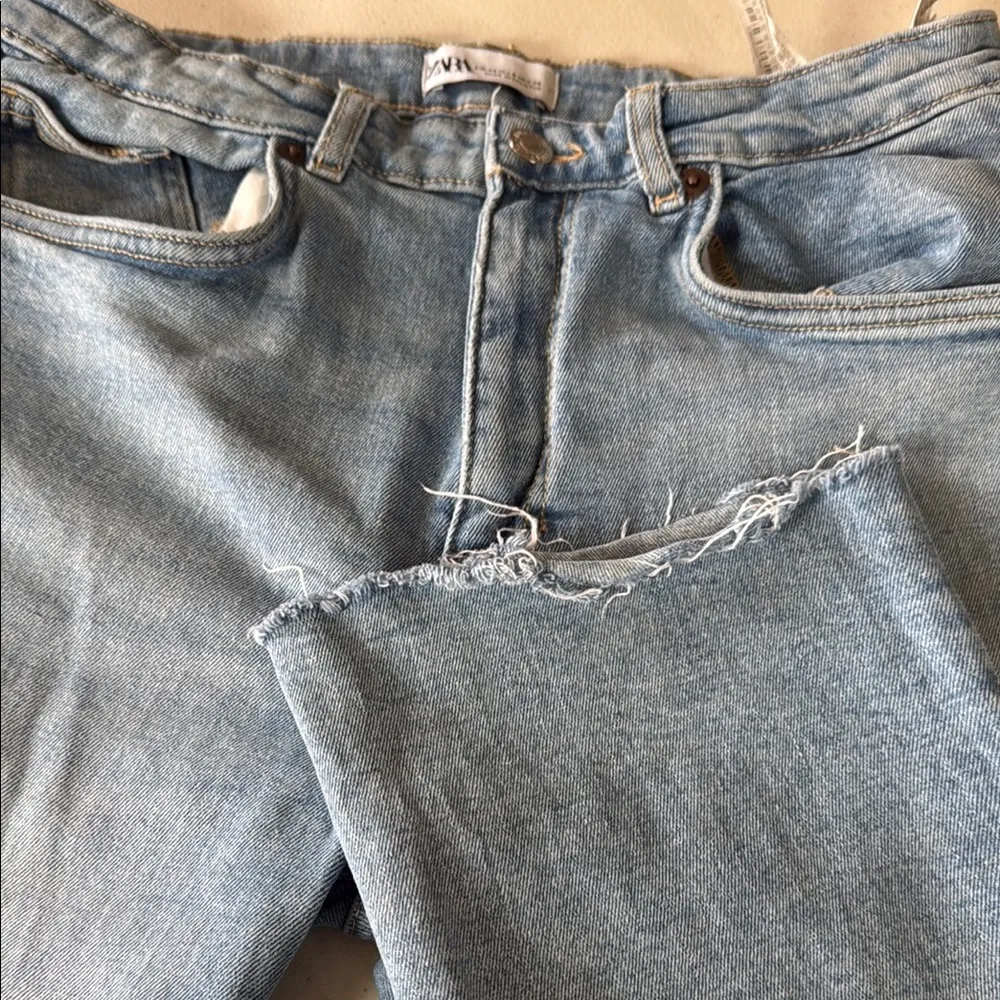 Zara Light Blue Denim Jeans - Image 8