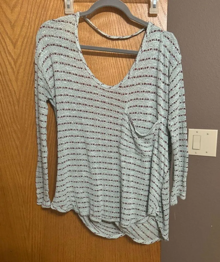 Free people light sweater good used condition over sized open back free people - Image 2