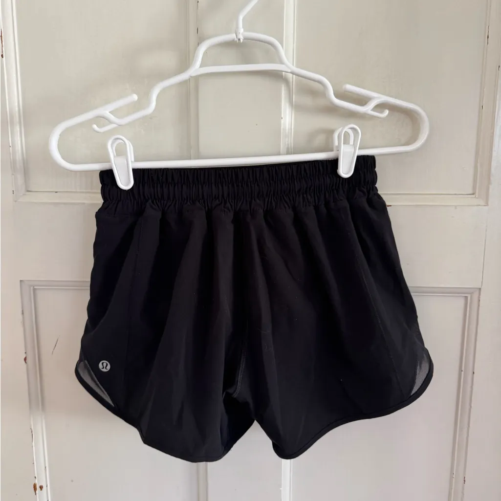 Lululemon On The Fly black shorts size 4 Tall - Image 8
