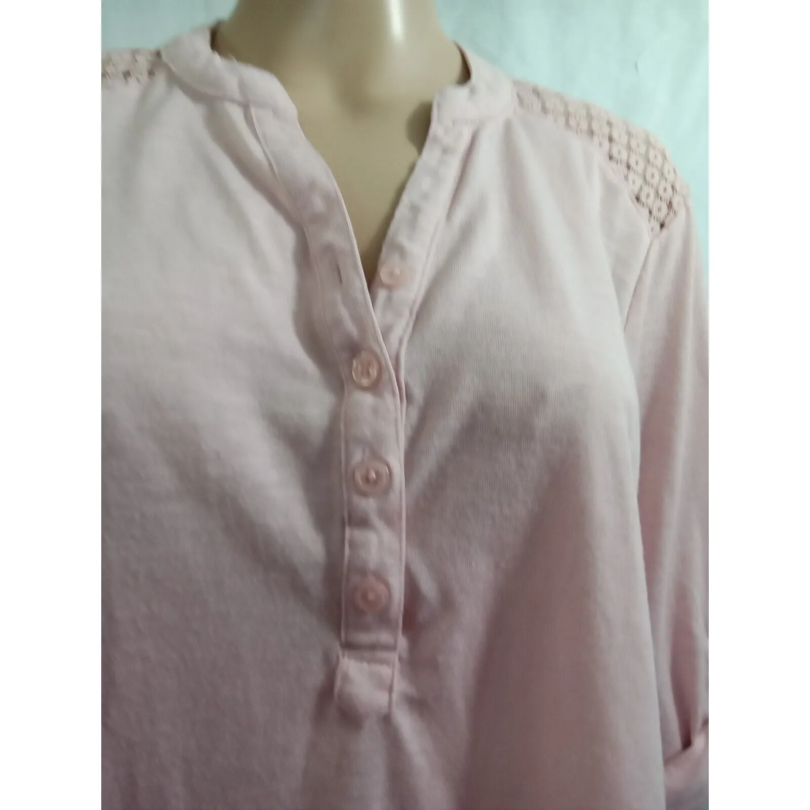 No Boundaries Women Large‎ Pink Roll Tab Sleeve Lace button pullover - Image 3