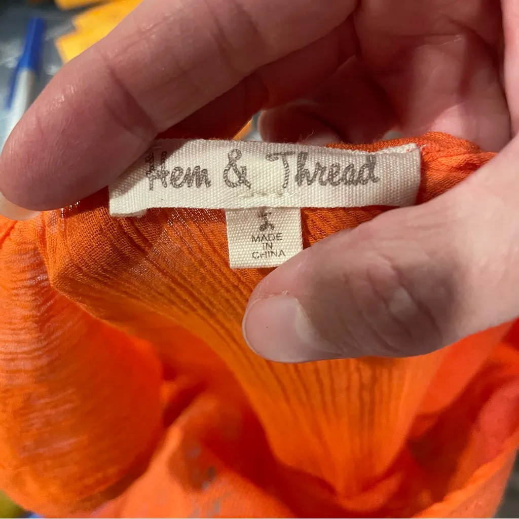 Cute peaches and cream crinkle crochet trim sleeveless breezy top - Image 4