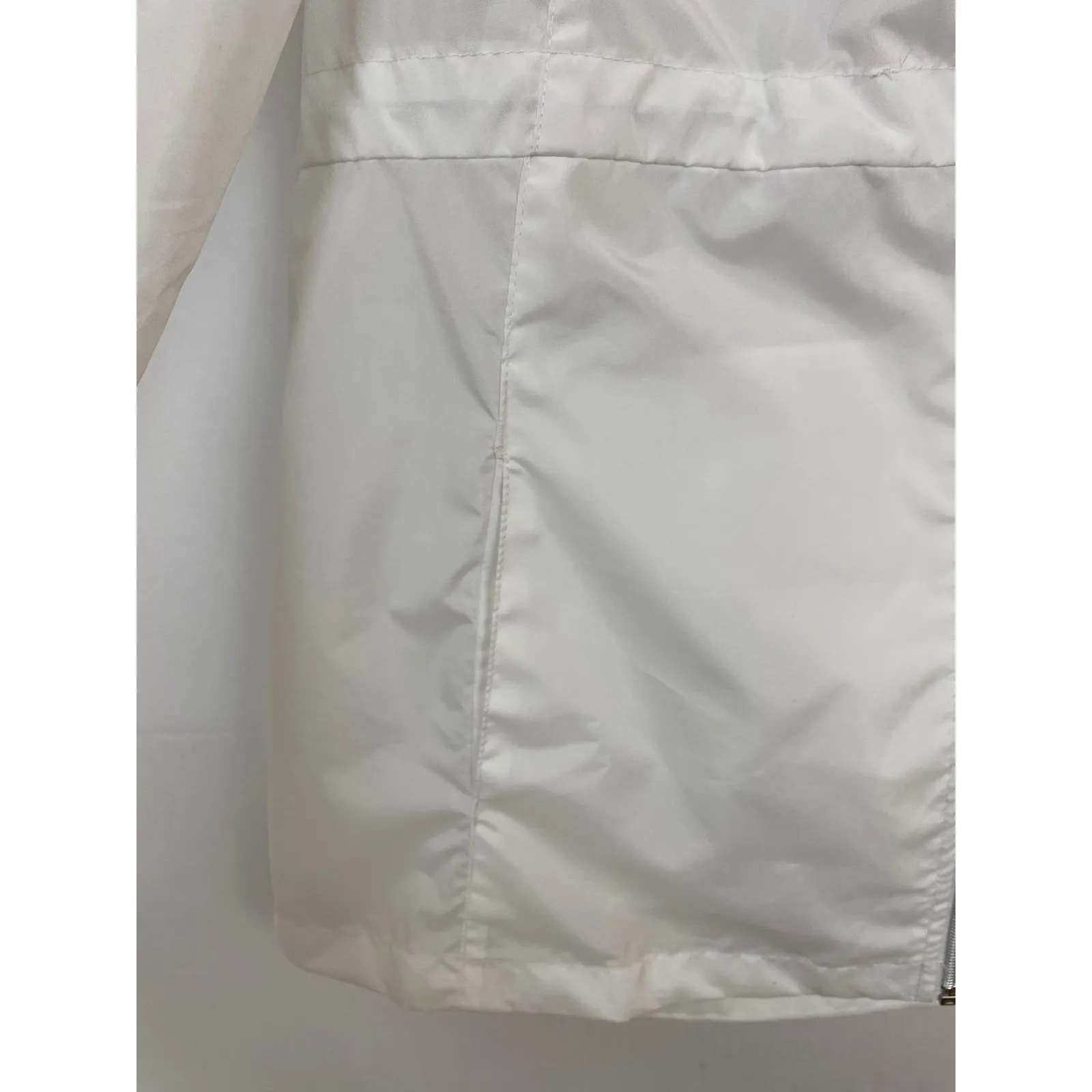 Women'sā Size XL Harvard Crimson White Lightweight Windbreaker Jacket - Image 4