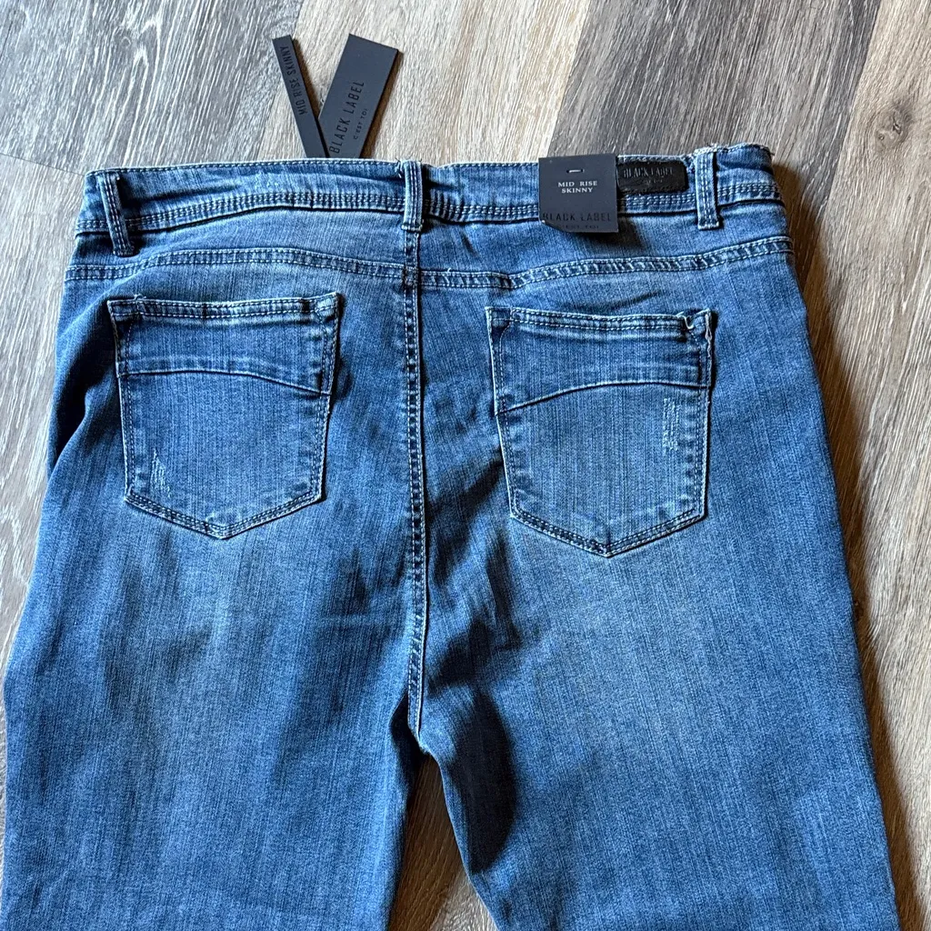 NWT C’EST TOI Black Label Blue Denim Mid Rise Skinny Jeans 2XL 5PKT Stretchy - Image 5