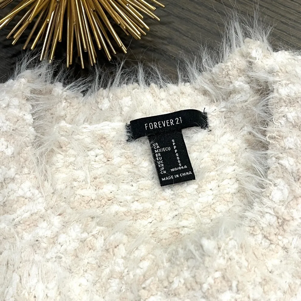 Forever 21 Eyelash Knit Crewneck Oversize Sweater Cropped Cream Long Sleeve S - Image 6