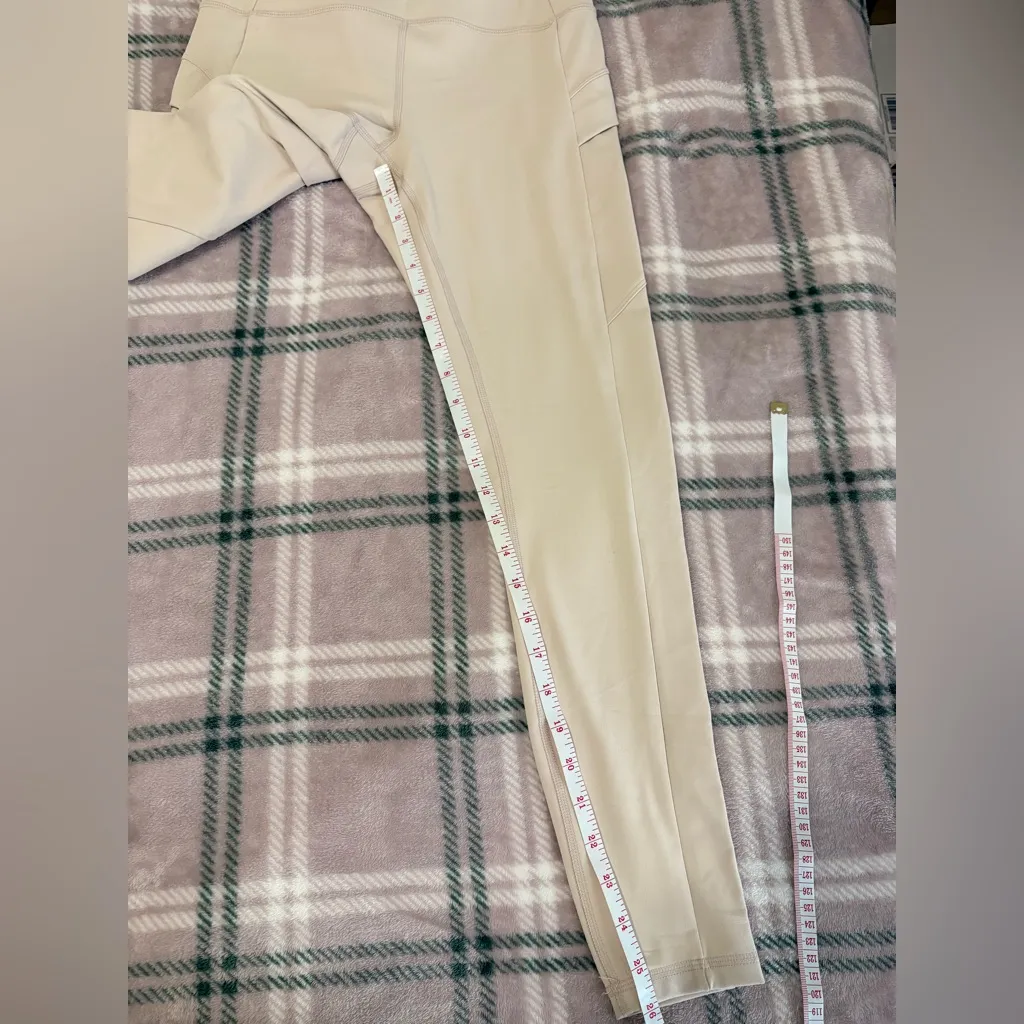 Avalanche Women's yoga pants - Image 9