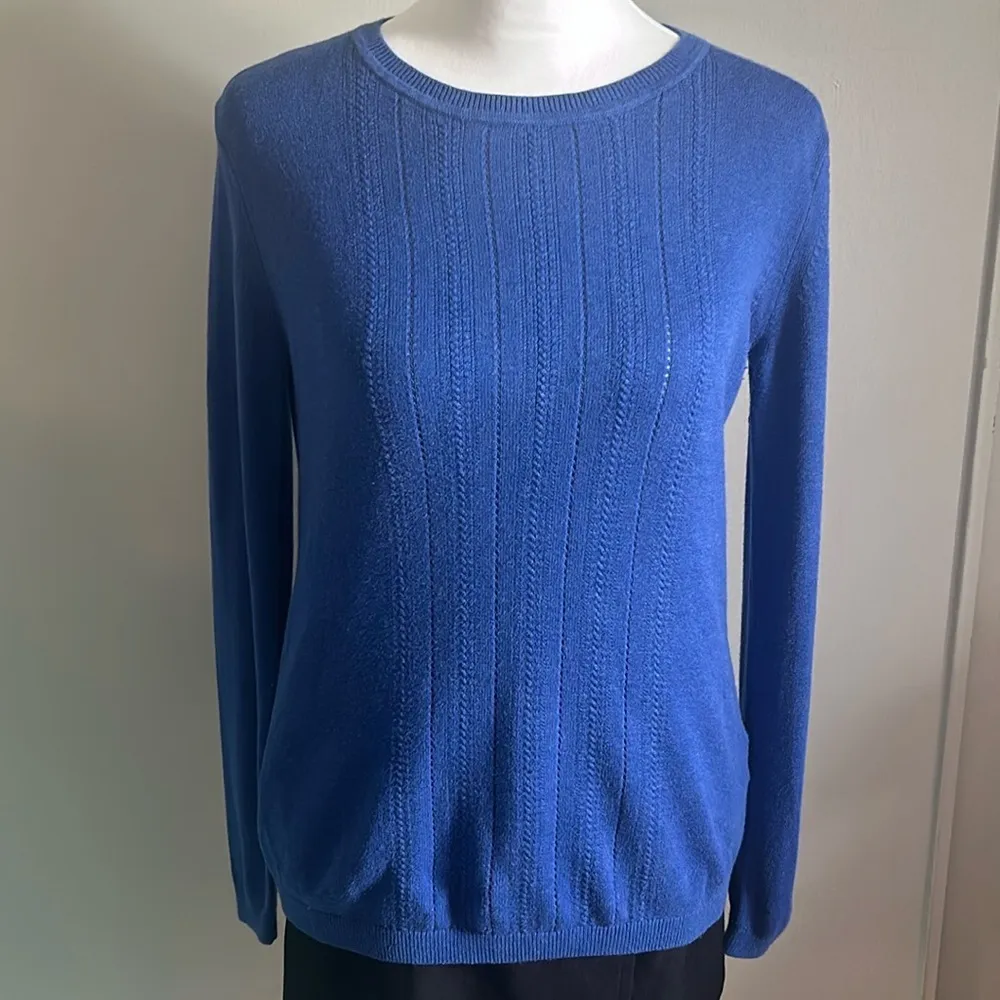 Banana Republic Lightweight Pointelle Crewneck Blue Brushed Cotton Blend Sweater - Image 8