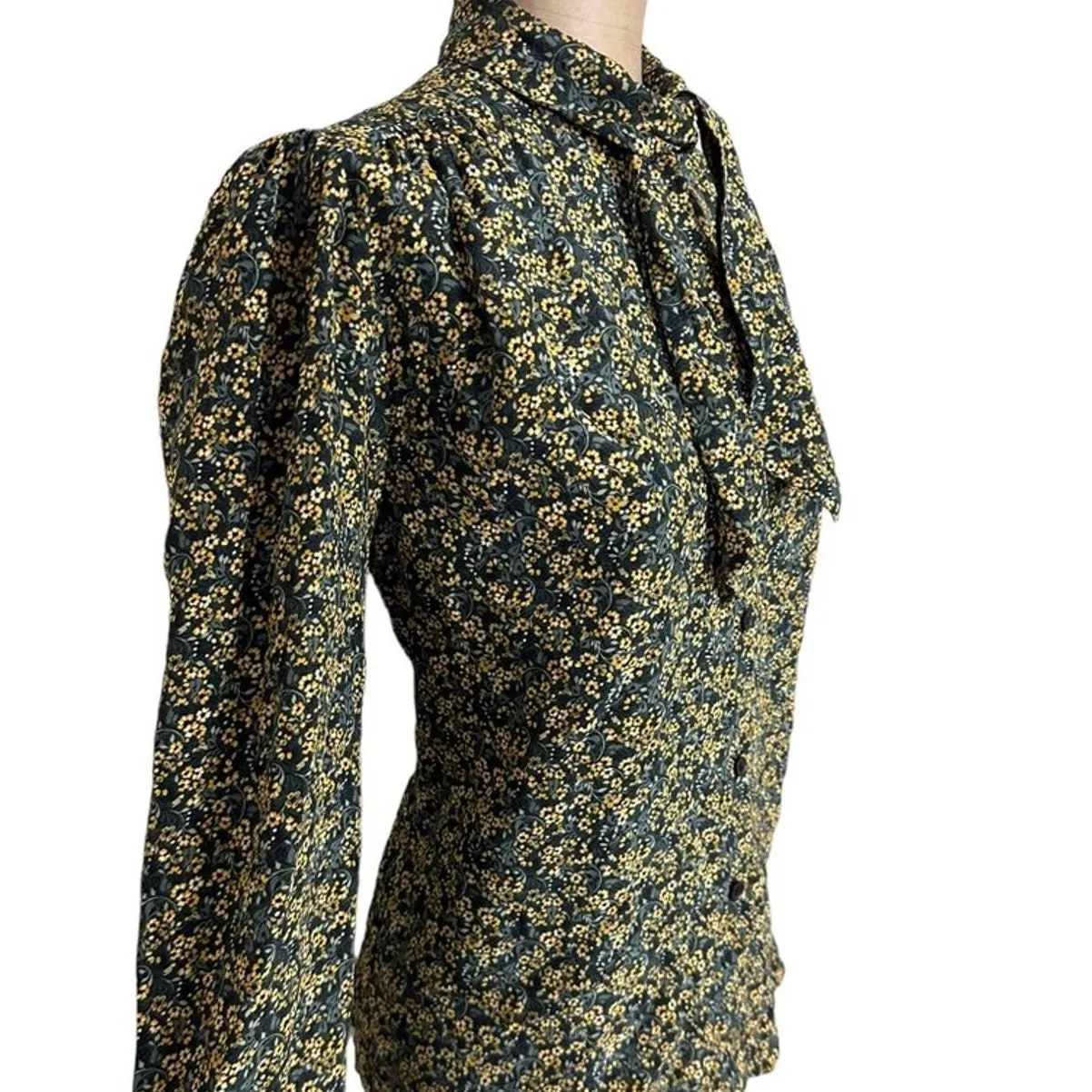 Masscob Blouse Silk Green Floral Button Front Tie Neck Size XS - Image 6