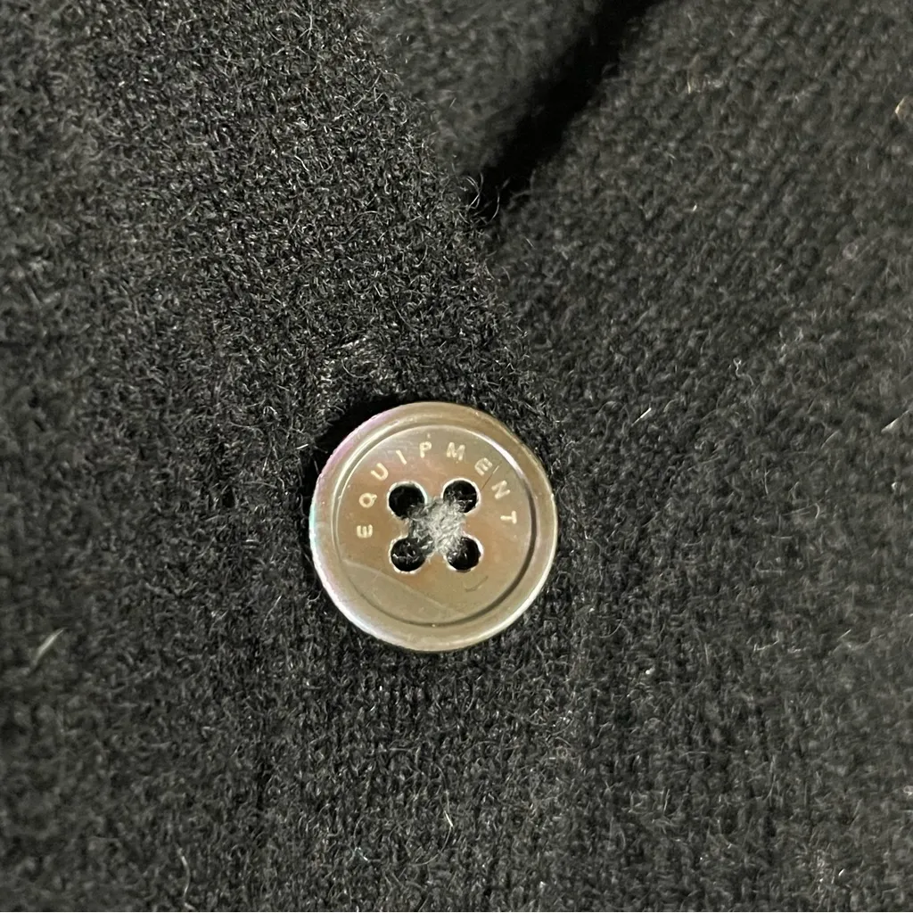 Equipment Sullivan Cashmere Black Button‎ V Neck Cardigan Size Medium - Image 4