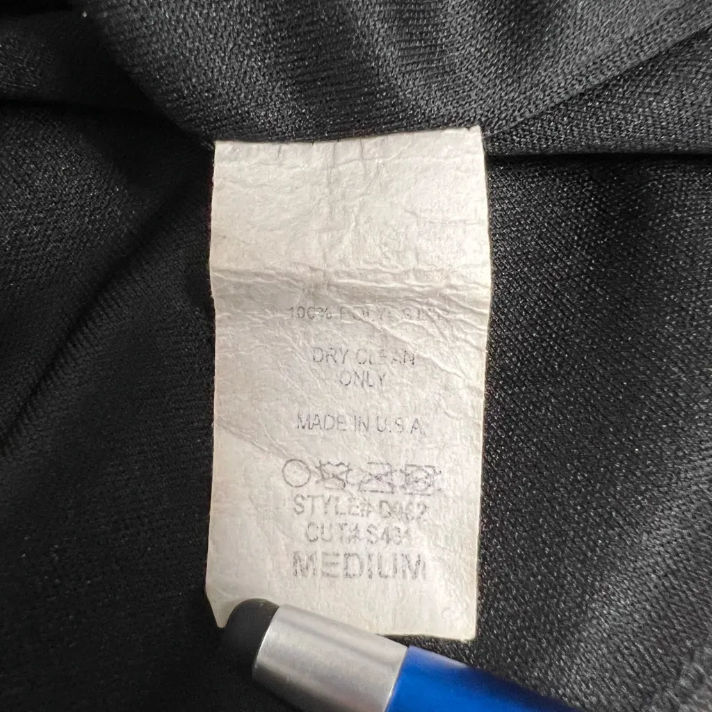 Sage Black V Neck Lined Bell Sleeve Top - Size Medium - EUC - Image 9