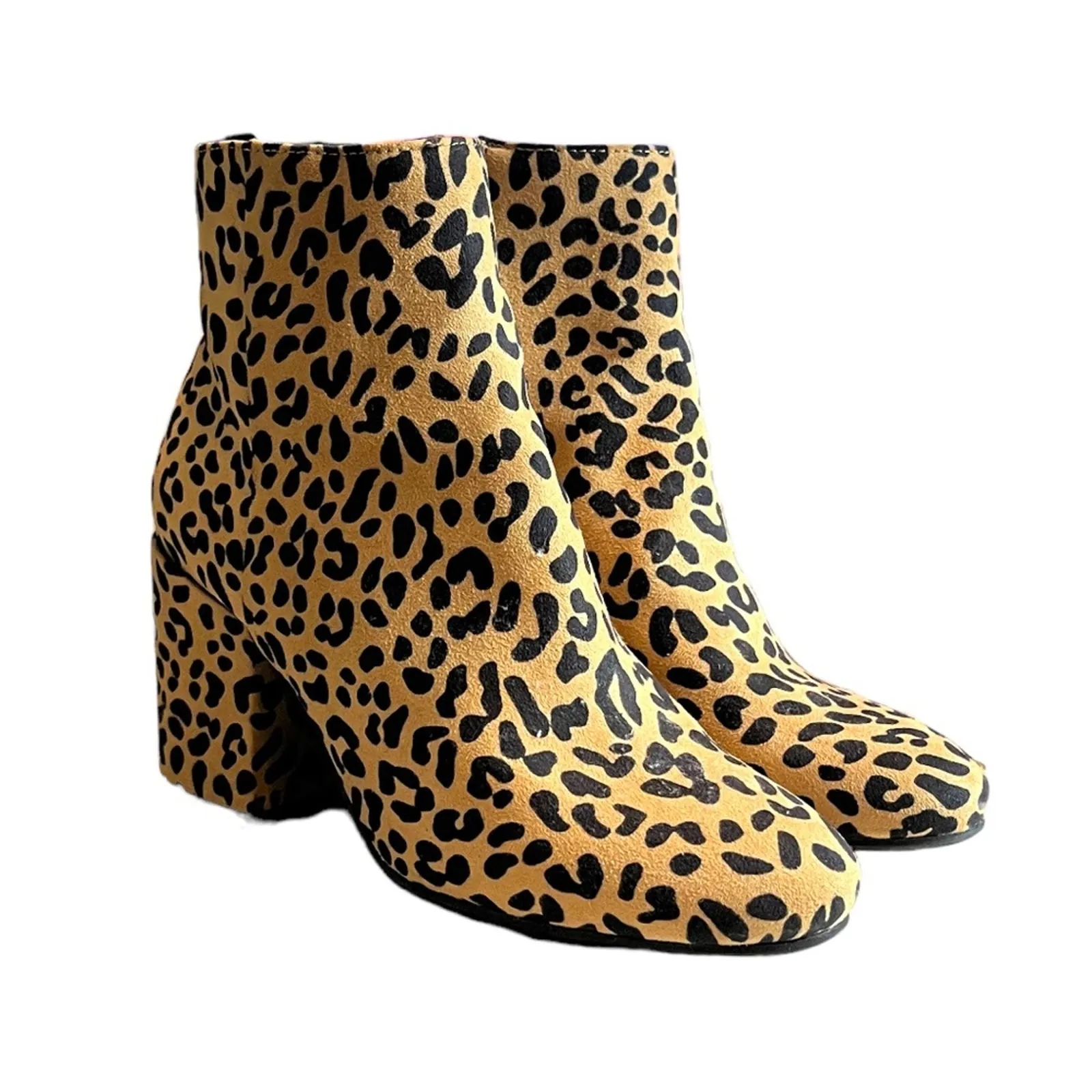 Bar III Women’s Booties Gatlin Block Heel Ankle Leopard Print Fabric Upper 5.5M - Image 4