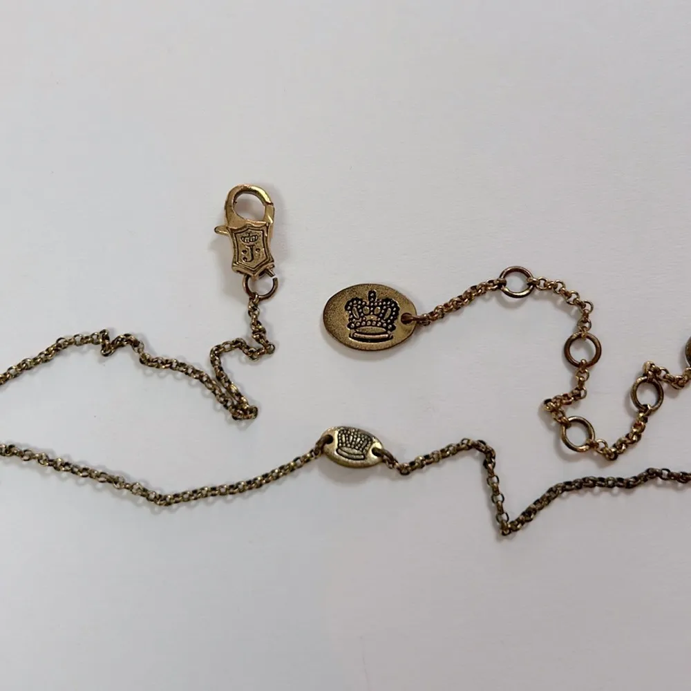 Juicy Couture heart-shaped pink rhinestone peace sign on antique gold necklace - Image 8