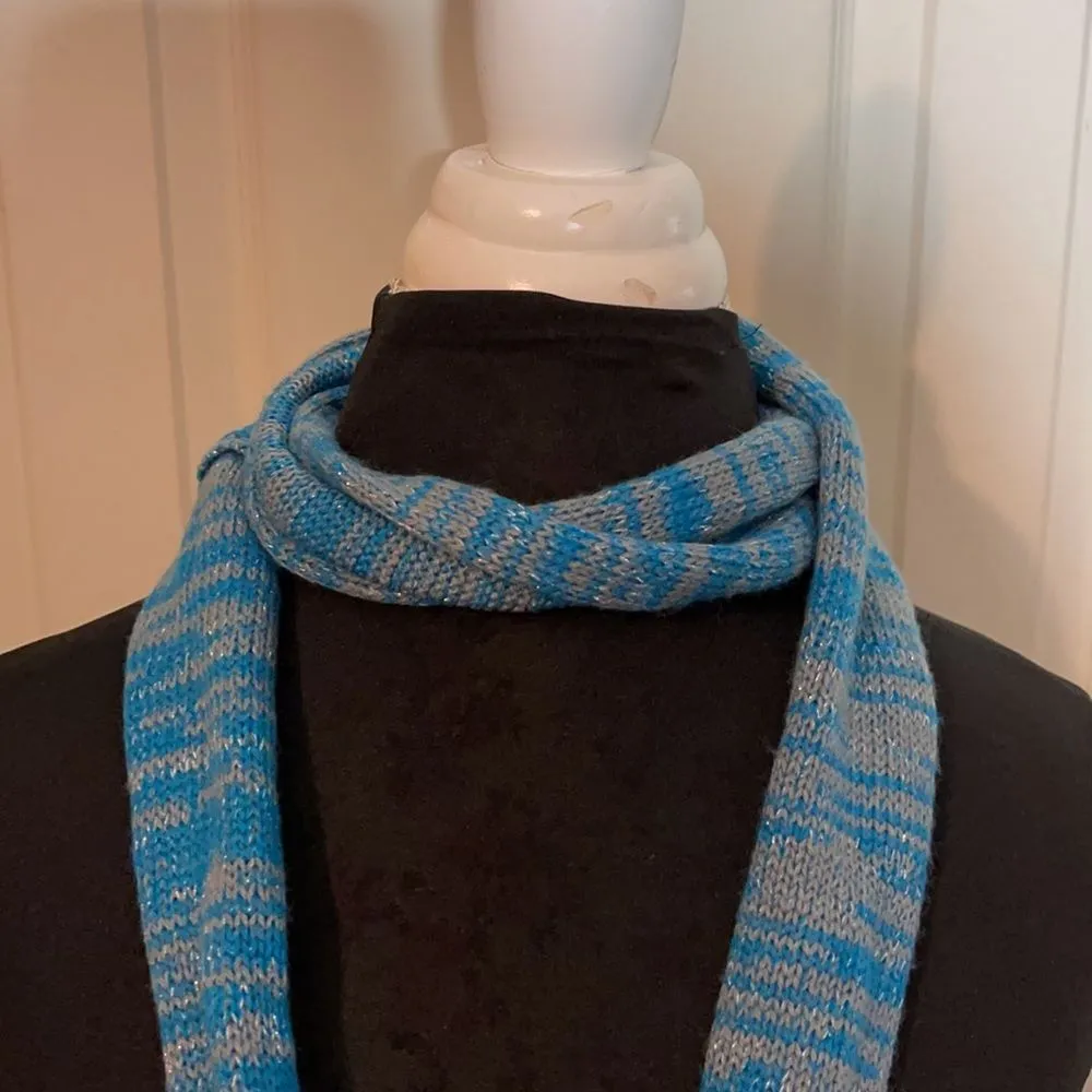 Eternity Round Knit Scarf Blue Gray Silver Sparkle Threads - Image 3