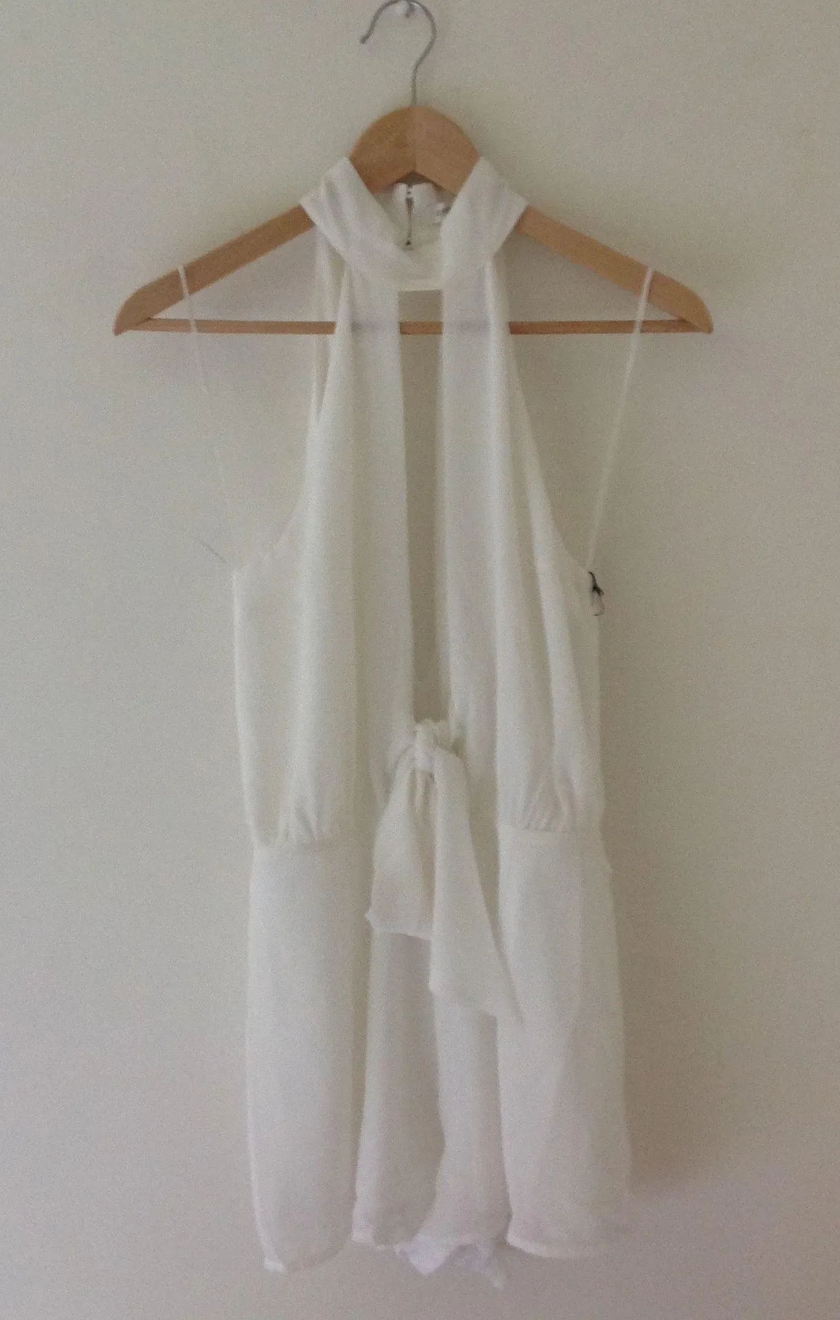 White Keyhole Romper - Image 3