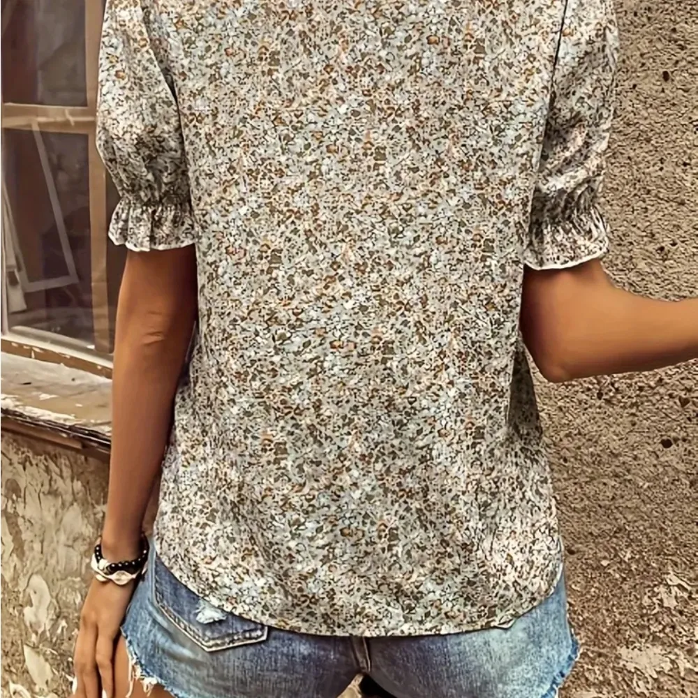 Super cute V - Image 2