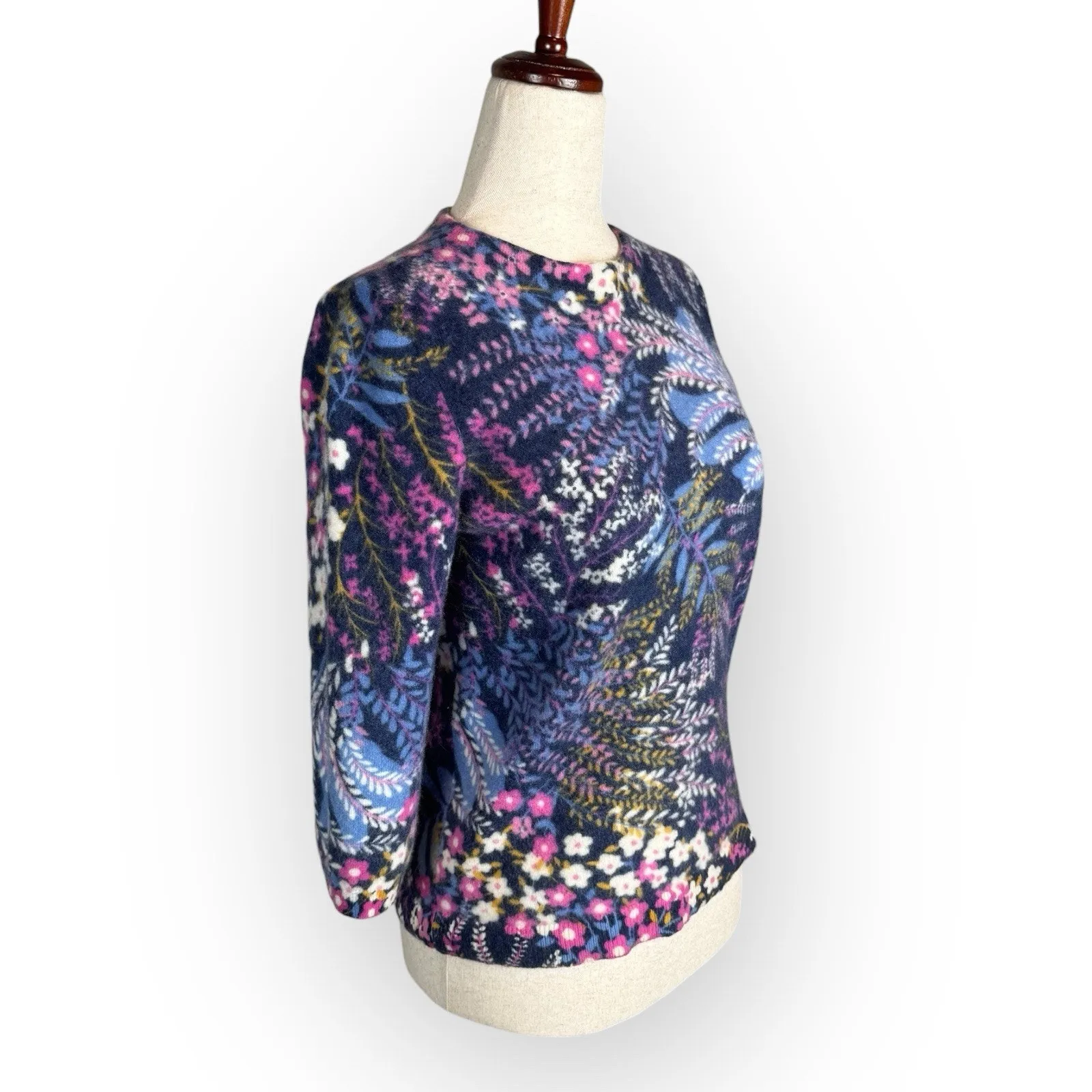 Talbots Cashmere Floral Sweater Size Large (Runs Small) - Image 2