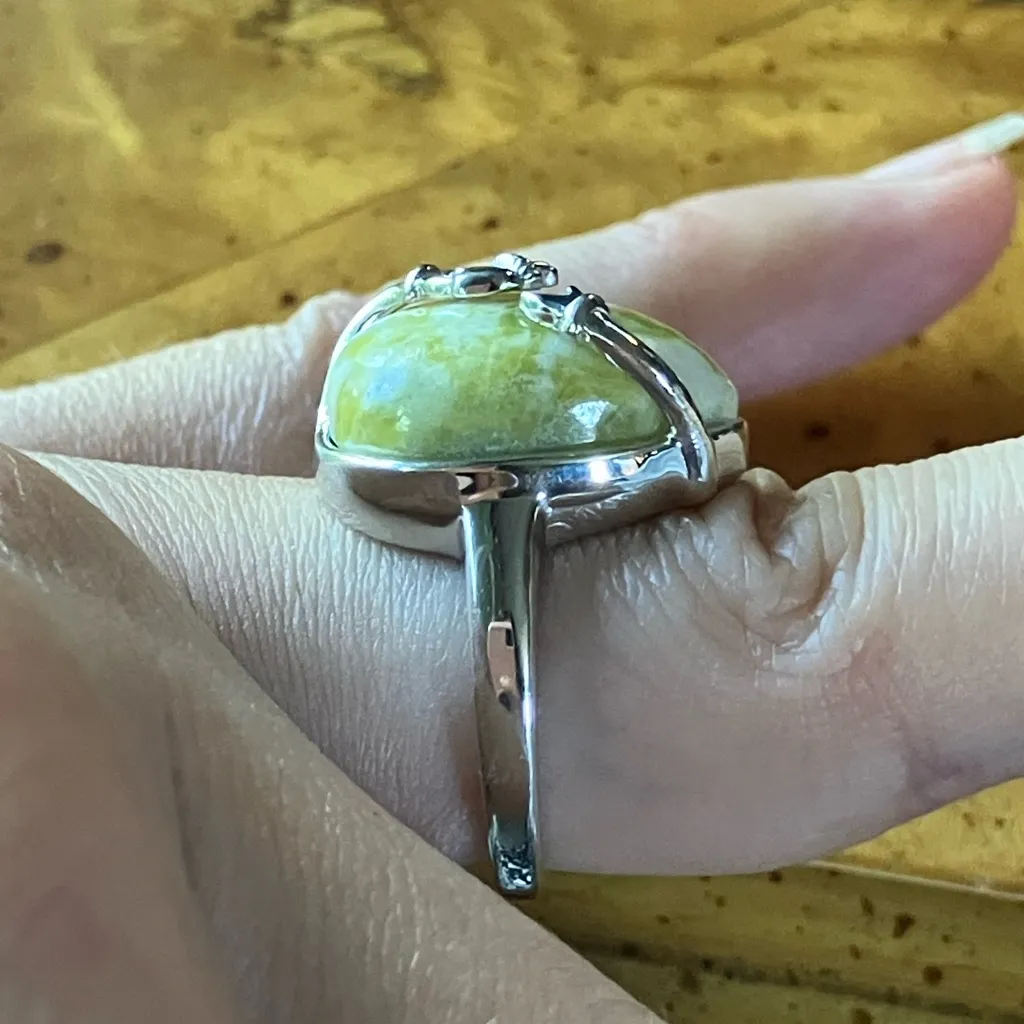 Natural Connemara Marble Sterling Silver Claddagh Ring - Image 3