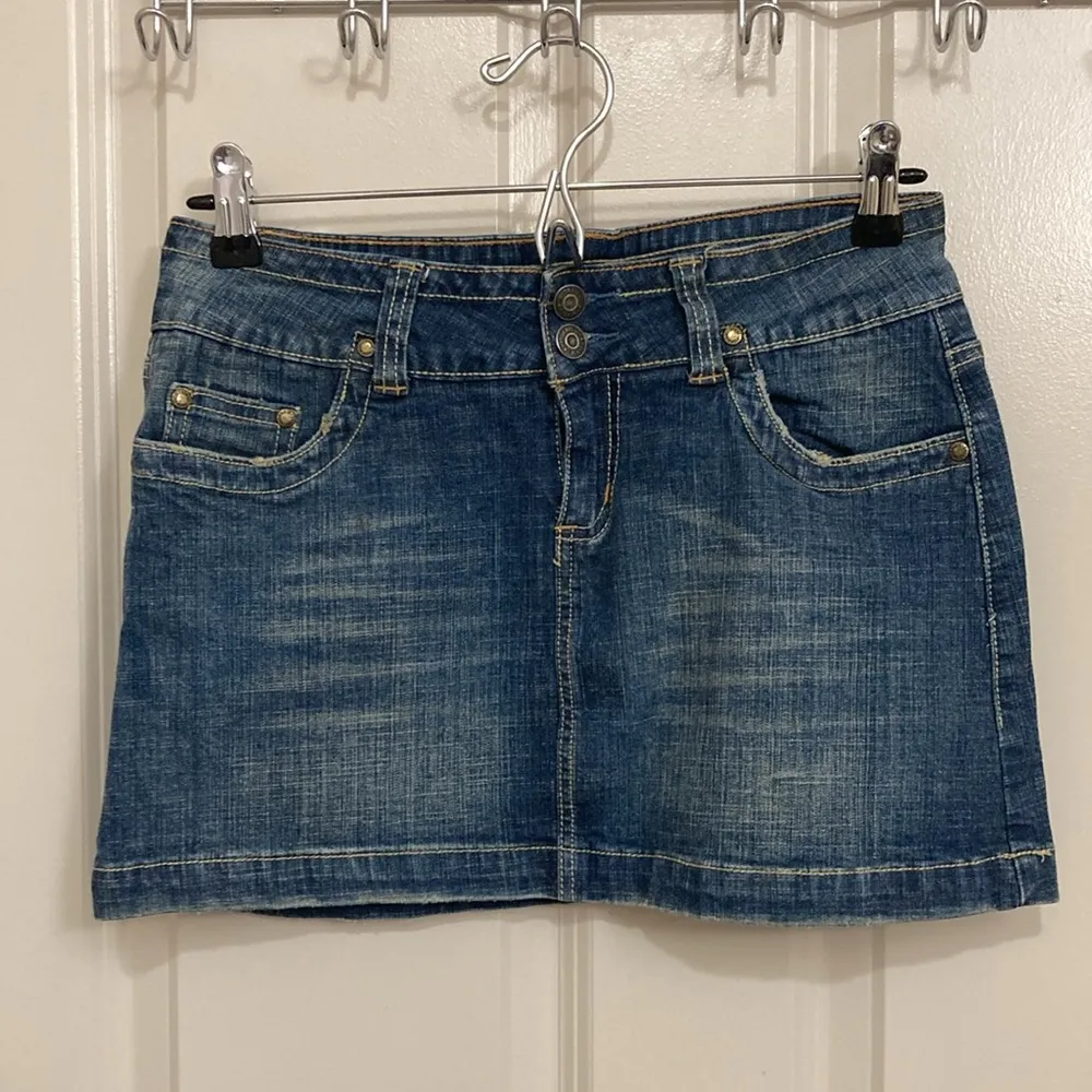 Y2K Denim Mini Skirt - Image 3