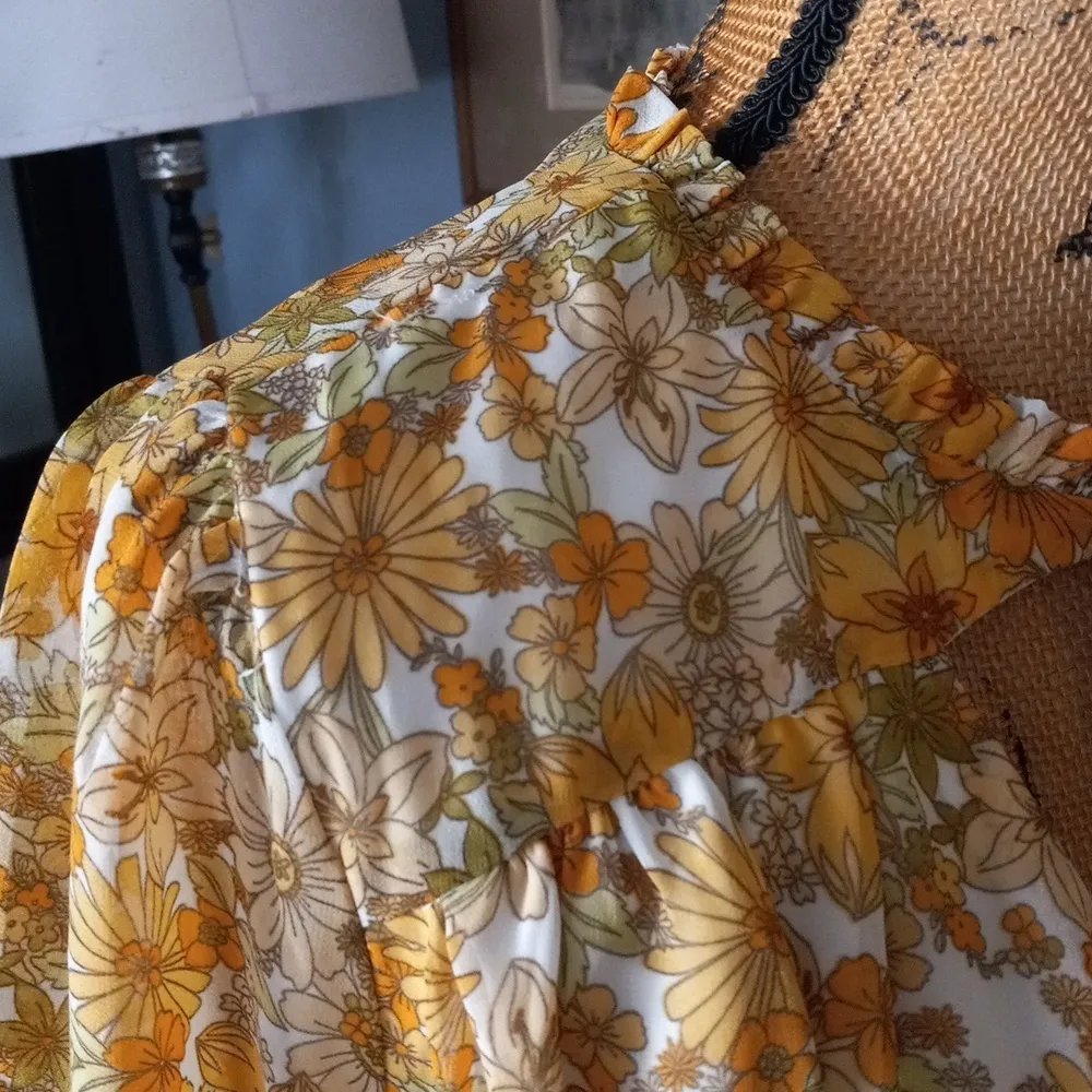 Marissa Olivia Yellow & White "Sunshine Daisy" Retro Floral Print Mini Dress Size M - Image 4