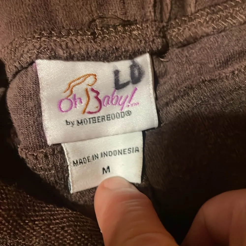 Oh Baby by Motherhood brown velour pants size M - Image 2