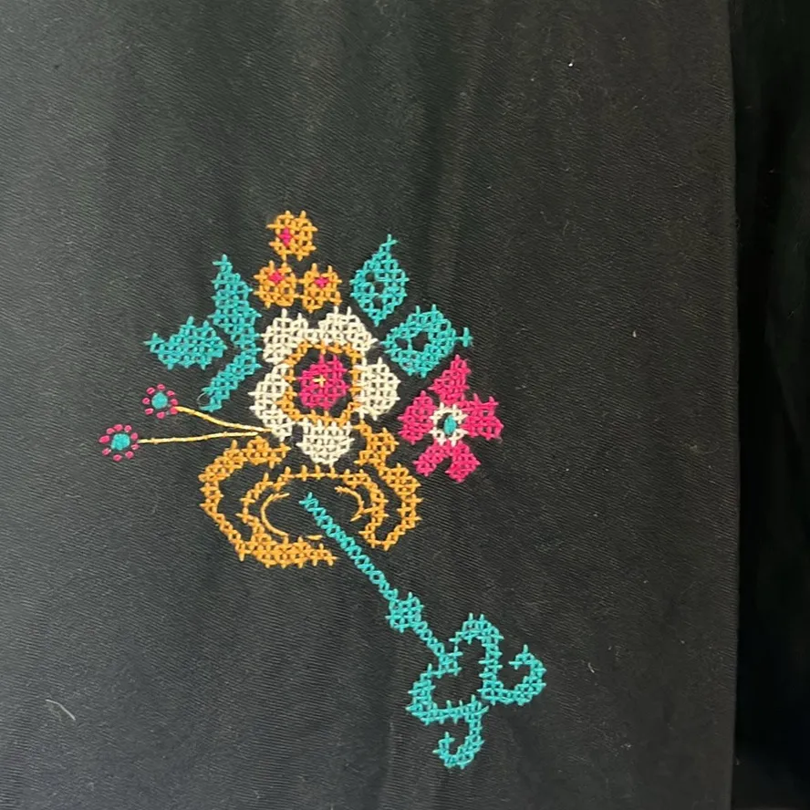 Small Vintage 40s 50s Embroidered Paris cotton skirt - Image 5