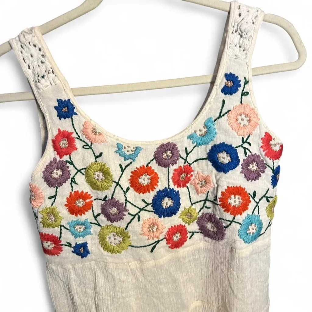 🌸 Judith March Embroidered Tank Top – Size Small - Image 4