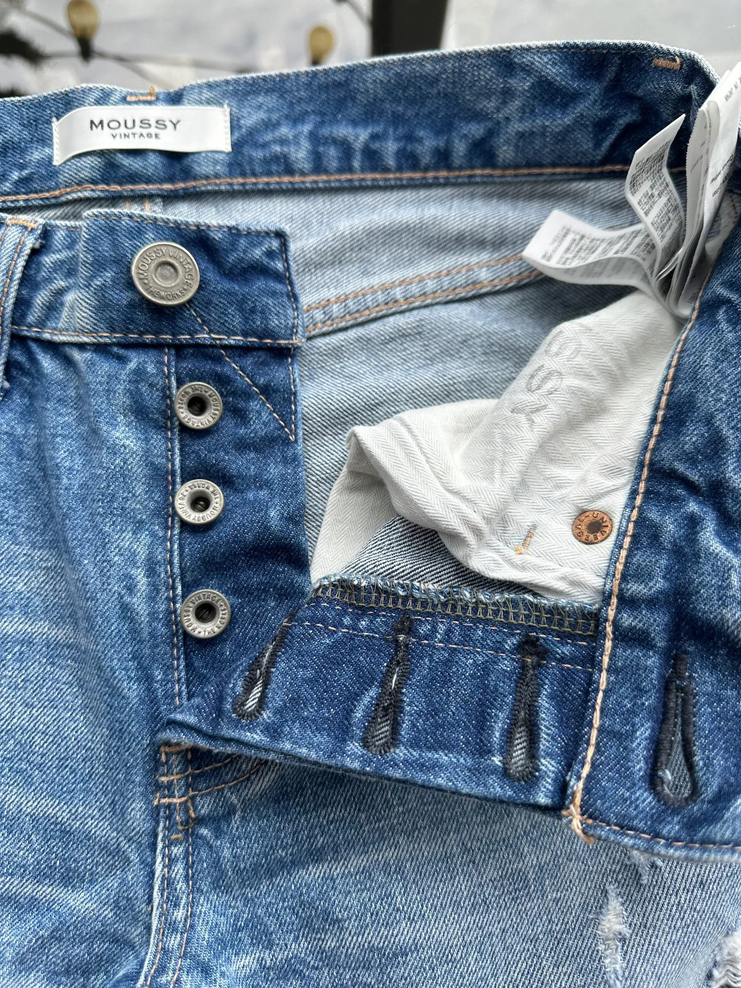 Aberdeen Tapered Distressed Denim Jeans in Blue - Size 25 - Image 5