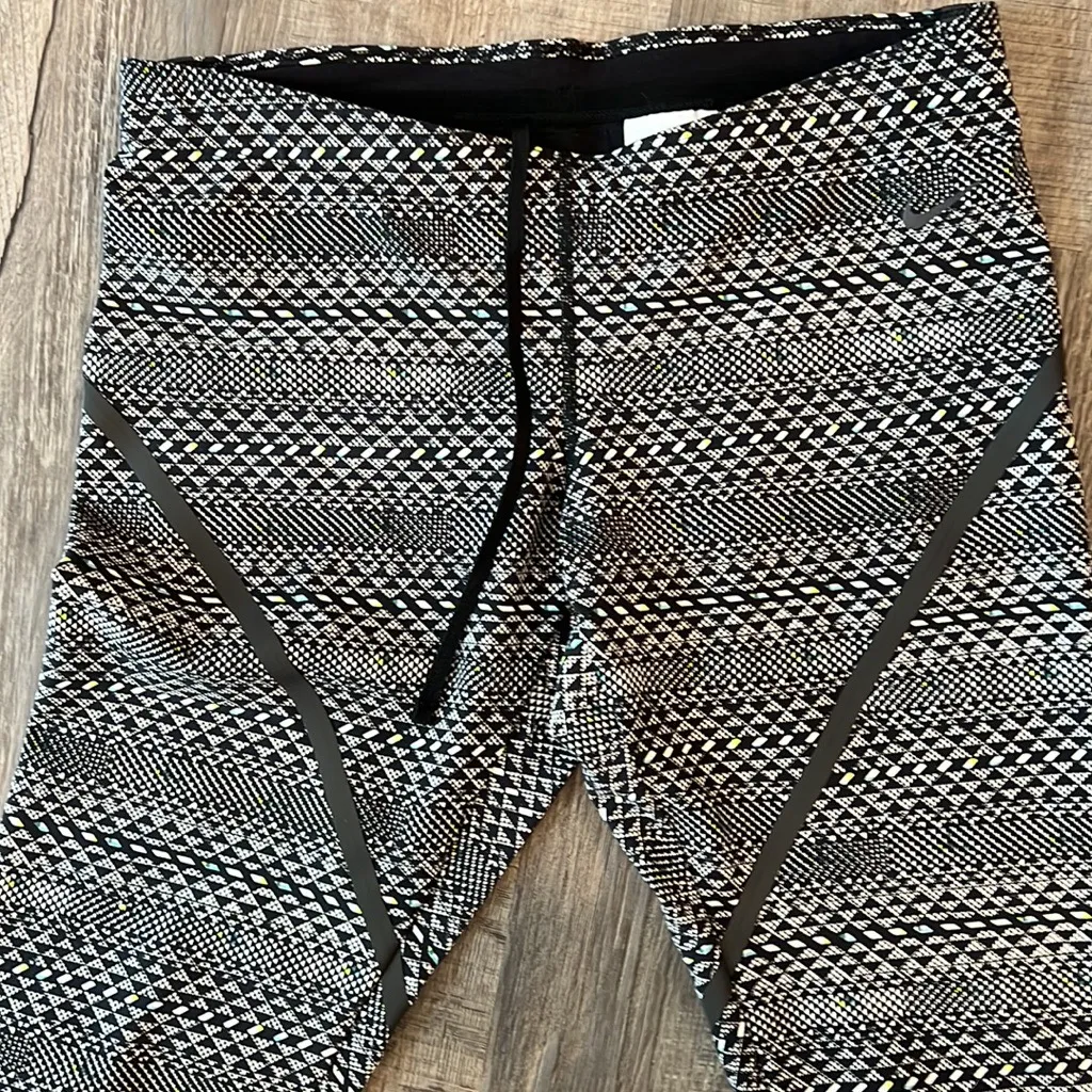 Nike  Dri-Fit Reflective Leggings - Image 13