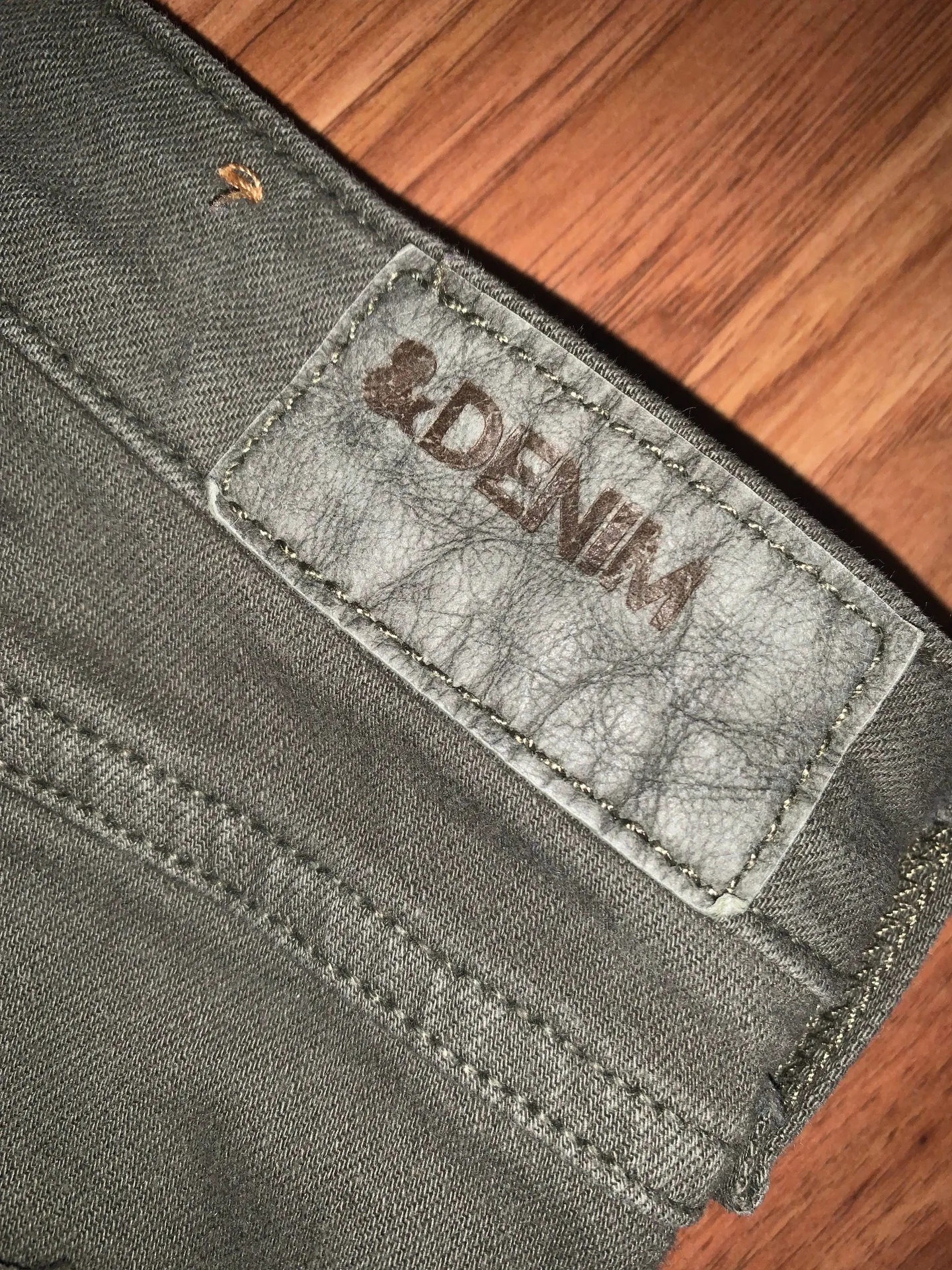 Super Skinny Jeans - Image 4