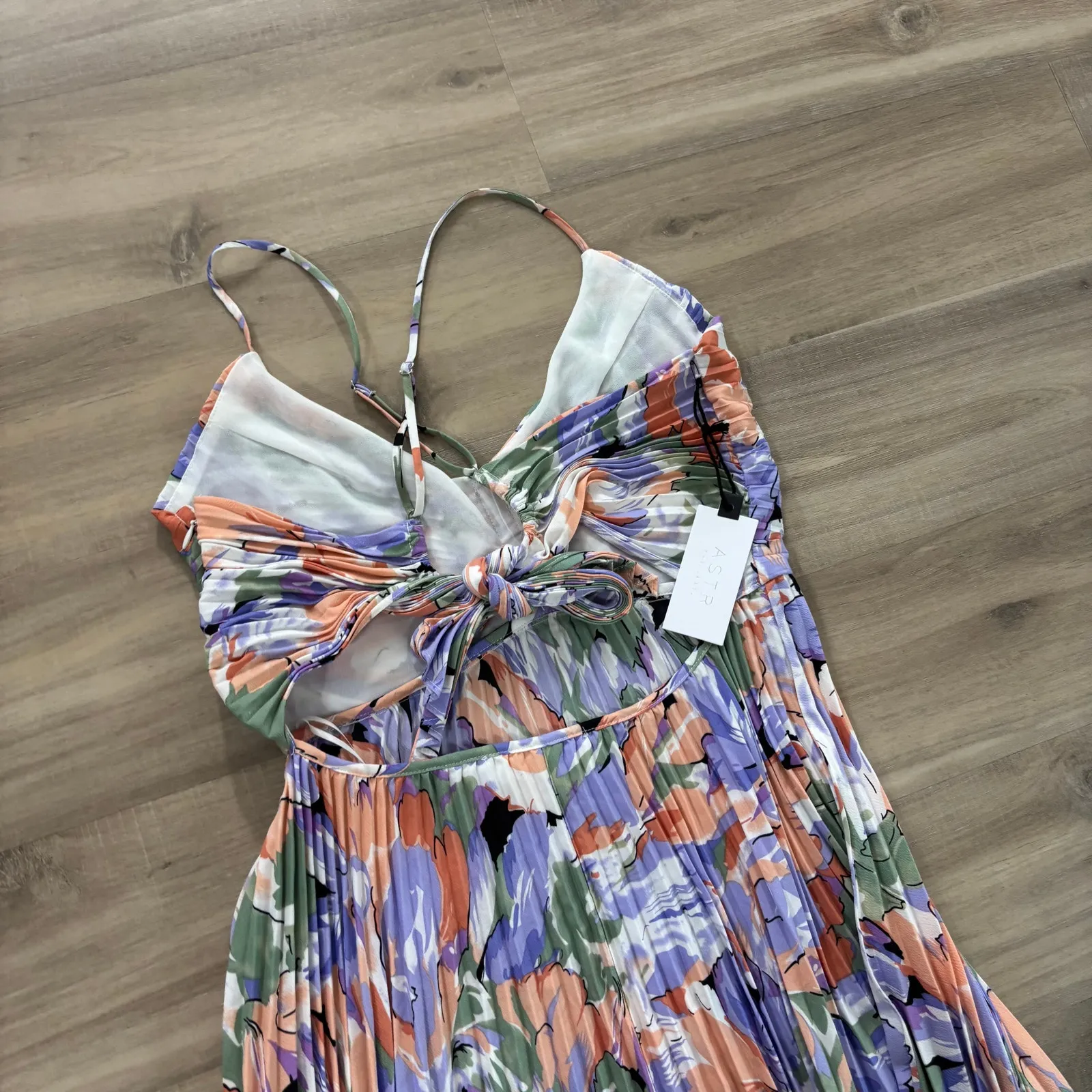 NWT Astr the Label Blythe Plisse Midi Dress Coral Multi Women Size Medium - Image 8