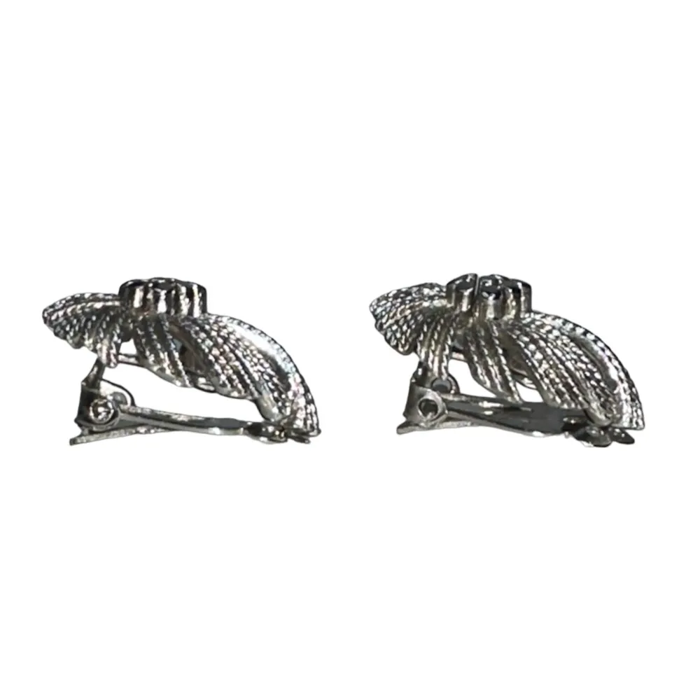 Lisner Floral 3D Clip - Image 3