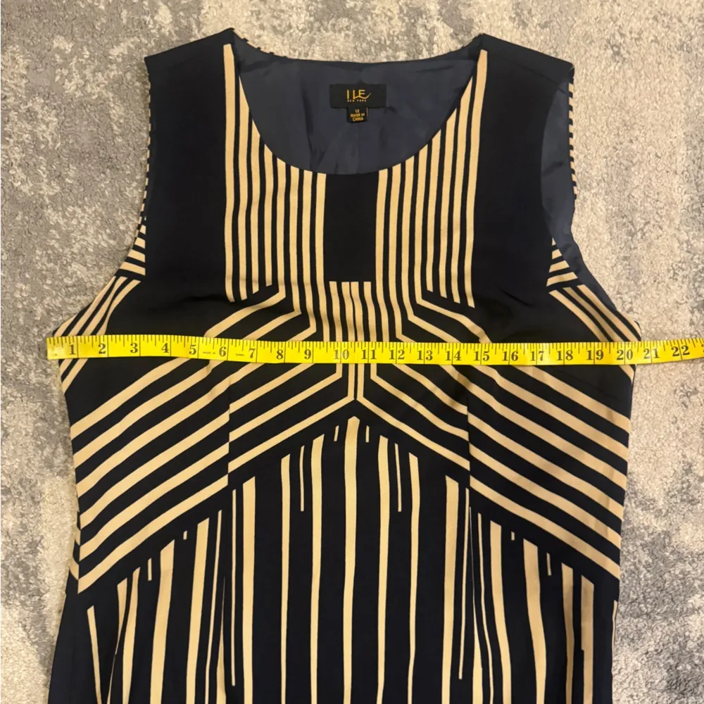 New York Black and Gold Striped Dress Size 14 - Image 5