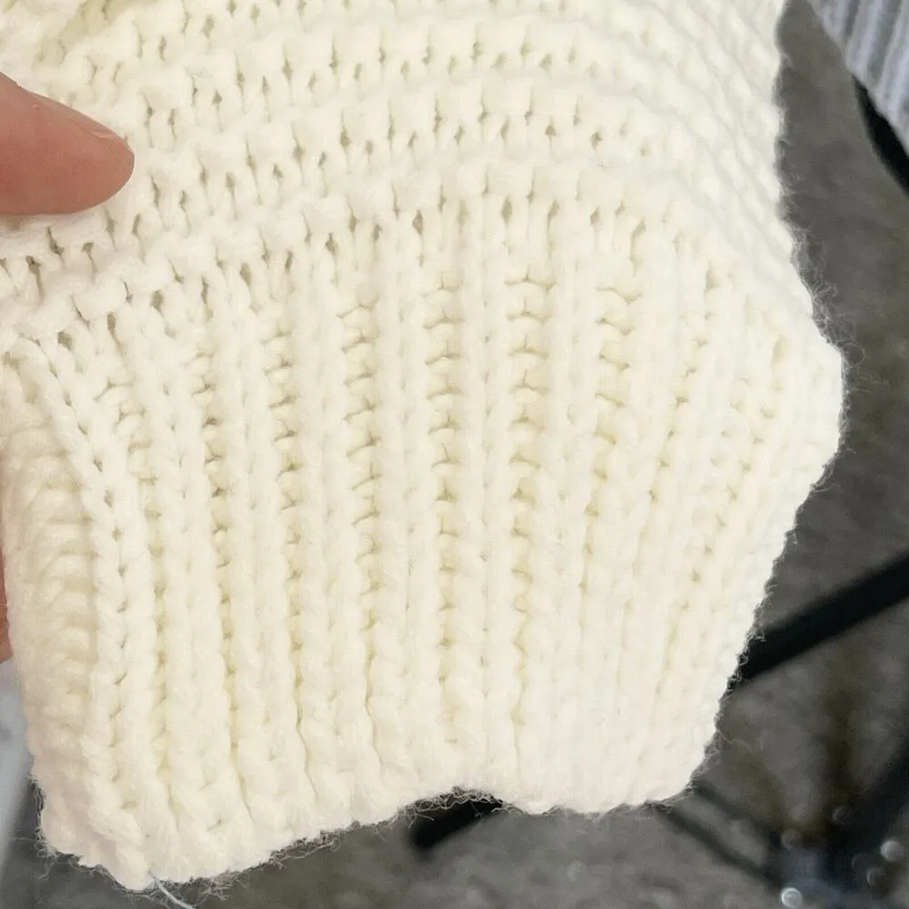 In The Style Womens Sweater Size 6 Chunky Knit Striped Gray White Round Neck - Image 5