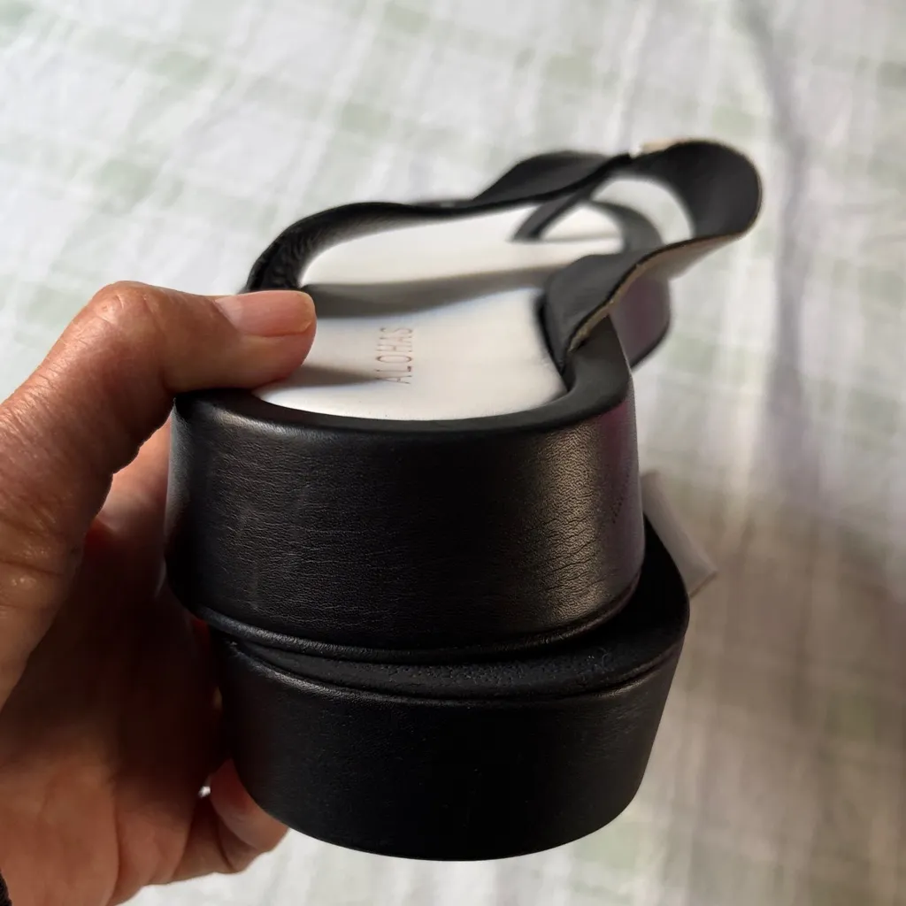 Alohas Black and White Sandals - Image 6