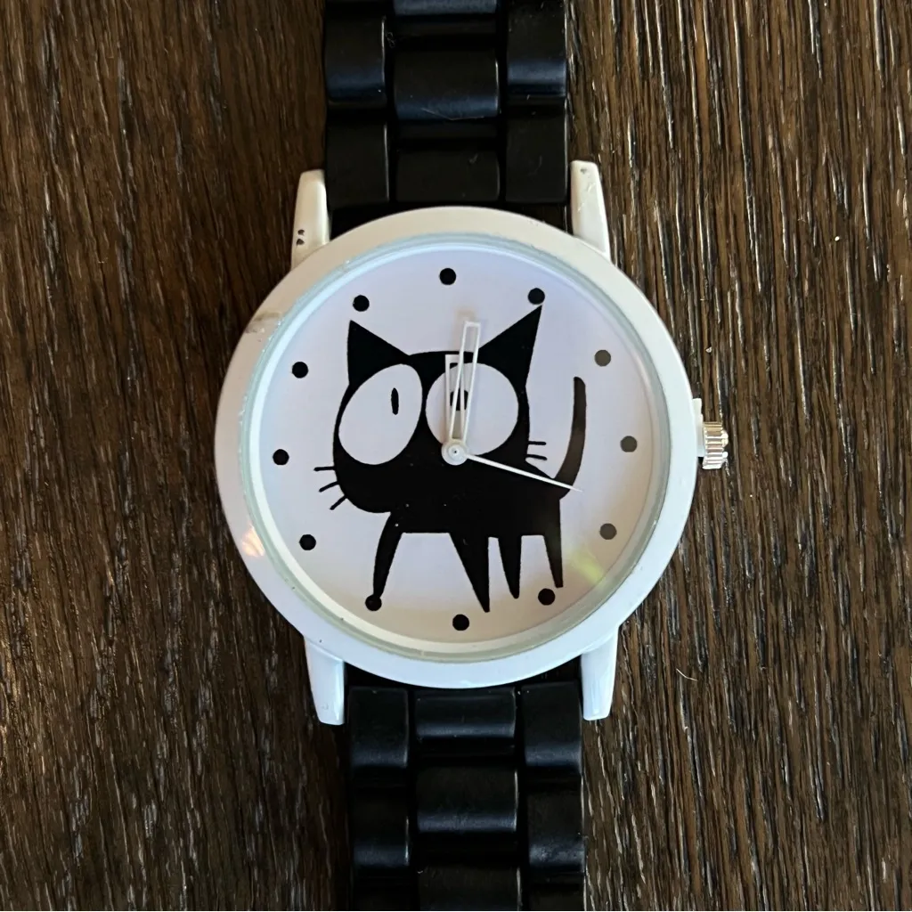 Cat watch, rubber black watch band. Gently used - Image 10